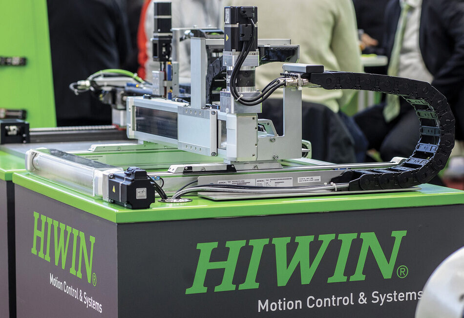 Pojezdové dráhy pro průmyslové roboty | MM Průmyslové spektrum